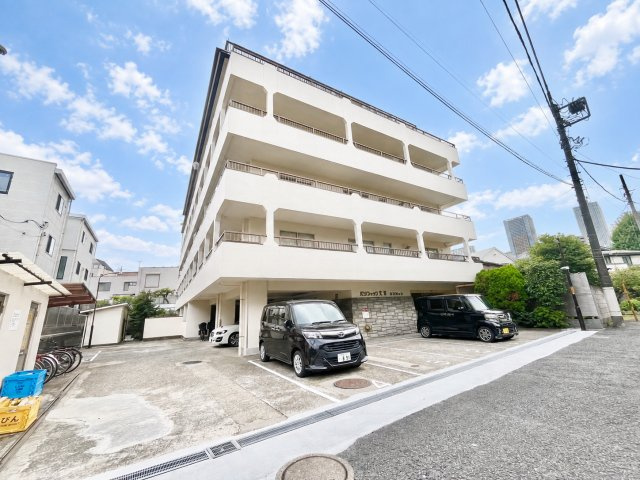 パシフィック文京マンションの外観|2026.08.21撮影

現地ご見学希望・資料請求などお気軽にお問い合わせ下さい！
03-5990-5201