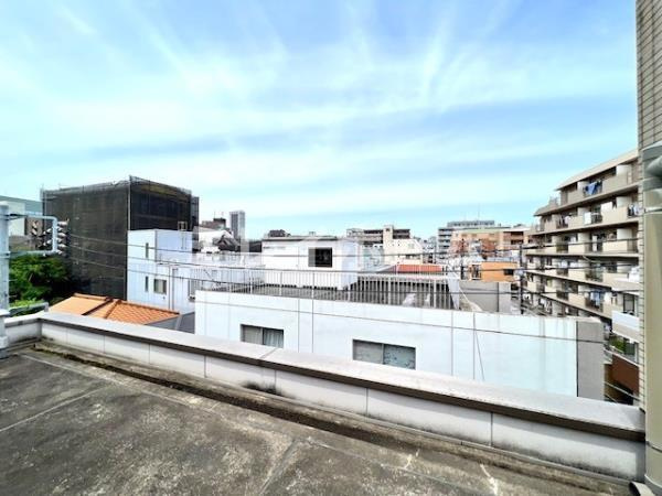 アイトー・ロワイヤル青横の展望