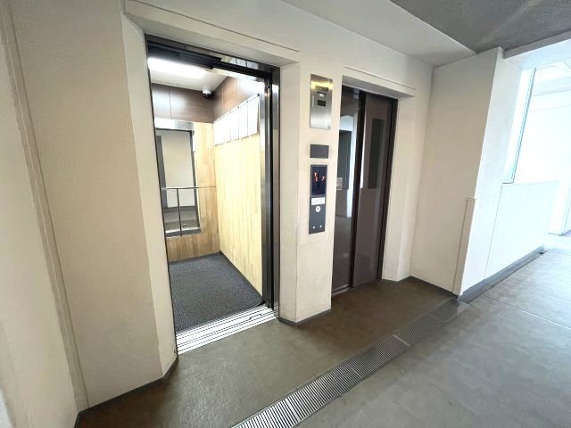 グランビュースクエアのその他共用部分|エレベーターは２基あり！お部屋まで楽々♪