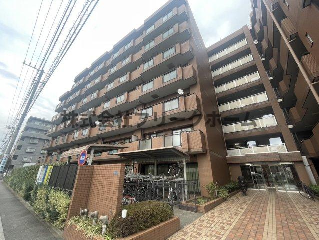 三鷹市下連雀７丁目の賃貸マンションの外観