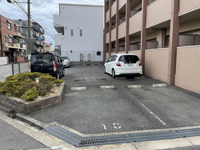 【駐車場】 | ラ・グラシューズ