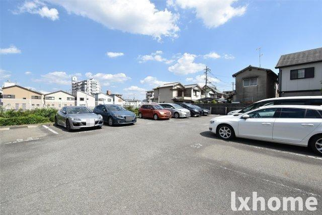 マウントビュー西田中の駐車場|駐車場があります