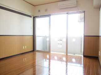 【洋室】 | セレクション壺屋 | 写真は別のお部屋となっております。