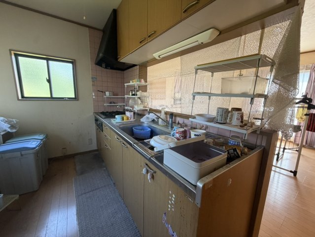 広々2世帯住宅！綺麗で住みやすい邸宅×広々駐車スペースのキッチン