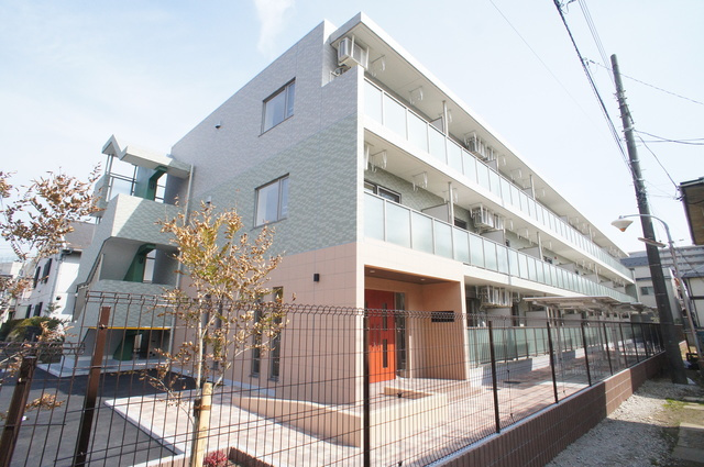 グリーンハイツ鬼高の外観
