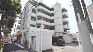 エレベーター付きで重い荷物も便利です♪