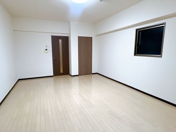 FLAT12の居間・リビング