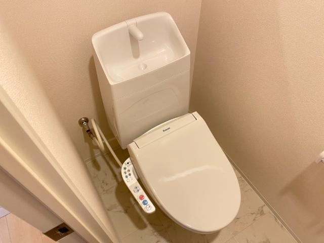 サンシャインヒルのトイレ|シャワー付トイレ