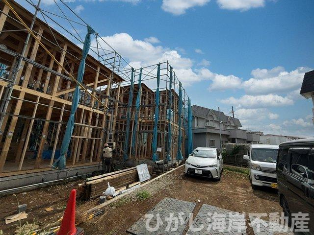 茅ヶ崎市香川１丁目　新築戸建　全6棟の外観|8月17日撮影　建築中　現地外観