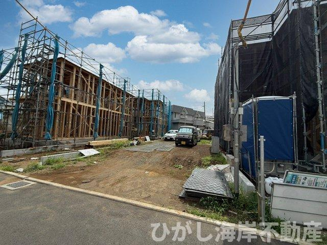 茅ヶ崎市香川１丁目　新築戸建　全6棟の駐車場|8月17日撮影　工事中　駐車スペース