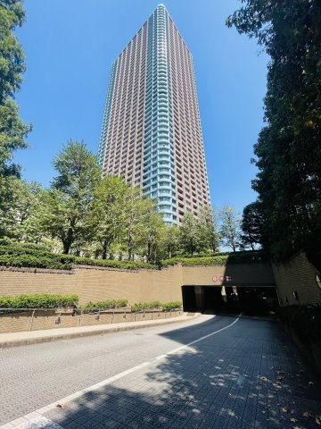 センチュリーパークタワーの外観