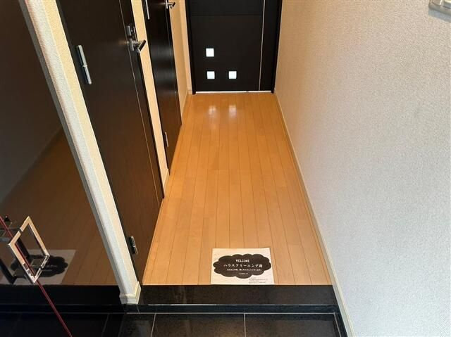 グラントゥールス神田岩本町の玄関