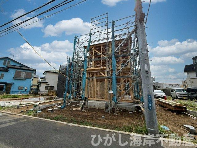 茅ヶ崎市香川１丁目　新築戸建　全6棟の外観|8月17日撮影　建築中　現地外観
