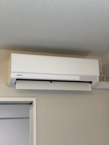 グランシュテル中野坂上の冷暖房・空調設備|エアコン（リビング）