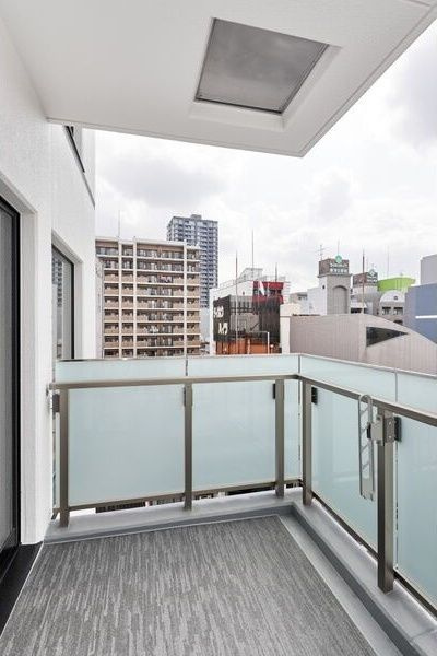 ブエナビスタ難波サウスタワーのバルコニー