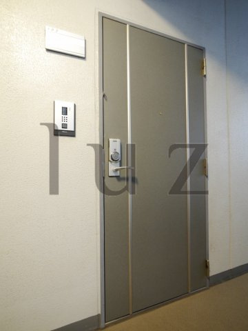 コンフォールの玄関
