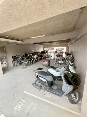 ベルドゥムール草加稲荷のその他共用部分|共用部/バイク置き場・駐輪場（空き状況は要確認）