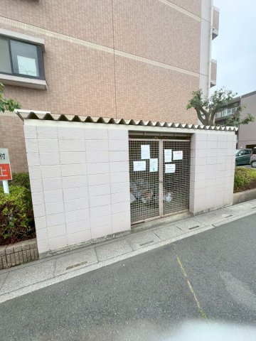 ベルドゥムール草加稲荷のその他共用部分|共用部・ゴミ置き場