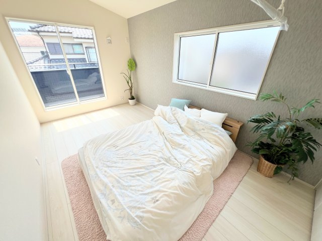 武蔵村山市学園1丁目　全1棟　新築戸建の洋室