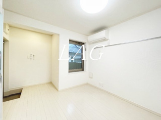 【居間・リビング】 | エスポワール町屋弐番館 | 洋室のお部屋です。