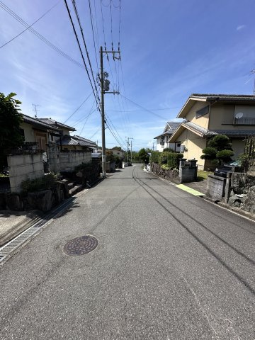 阪南市緑ヶ丘２丁目中古戸建の前面道路含む現地写真