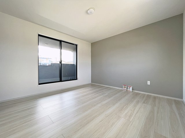 新築戸建・新築建売　福島市南矢野目1期　矢野目小・北信中の洋室|9.5帖の洋室はゆったり広々としておりご夫婦の主寝室としておすすめです！