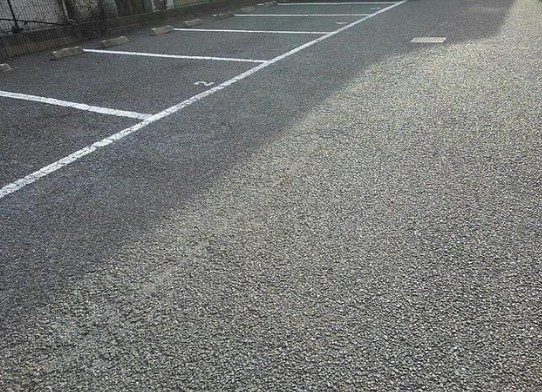 レオパレスクレールの駐車場