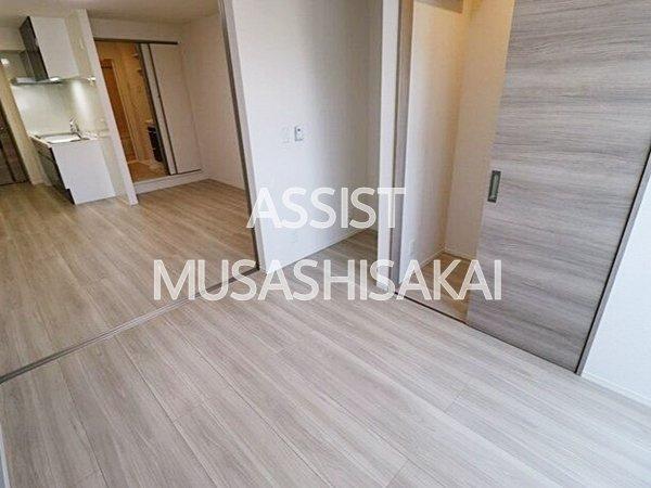 Asset-Court小金井本町Aの居間・リビング