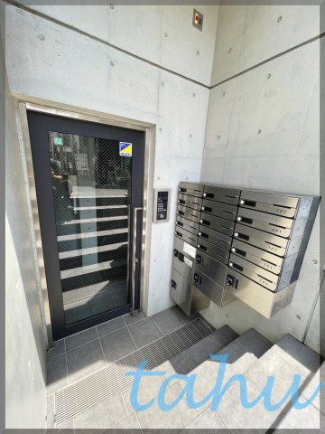 豊島区池袋３丁目の賃貸マンションのエントランス