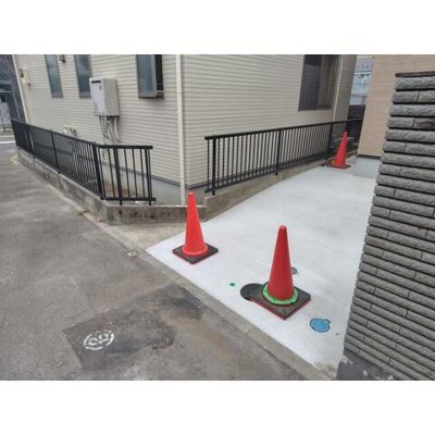【駐車場】 | 羽鳥三丁目戸建て貸家