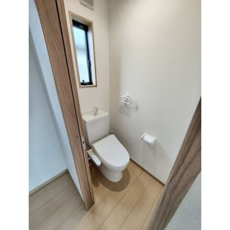 【トイレ】 | 羽鳥三丁目戸建て貸家
