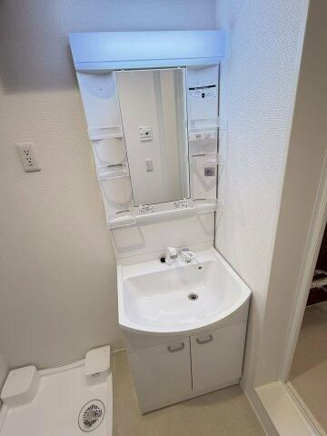 ｃａｒｅｚｚａ足立入谷の洗面所