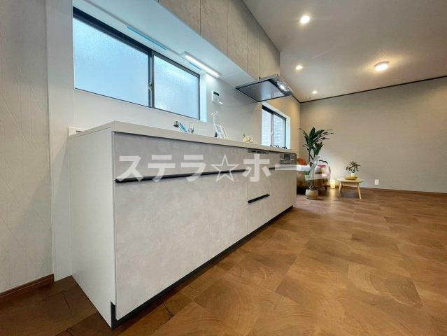 上新庄2 中古戸建のキッチン|コンパクトなキッチンで掃除もラクラク