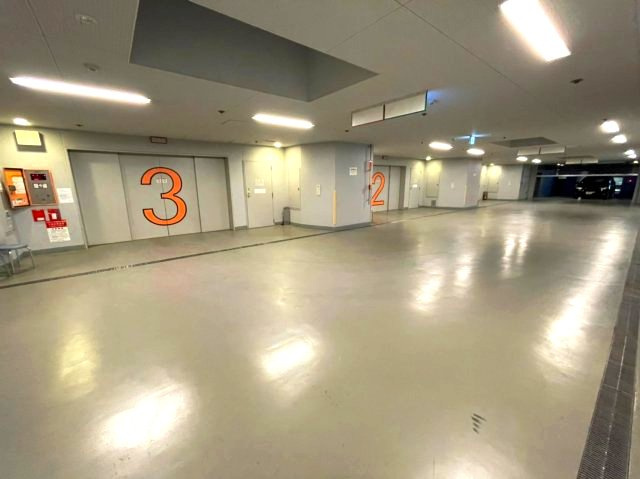 グラン・アベニュー栄　名古屋市賃貸　仲介手数料無料の駐車場
