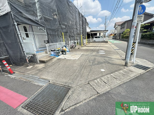クローバーKYの駐車場