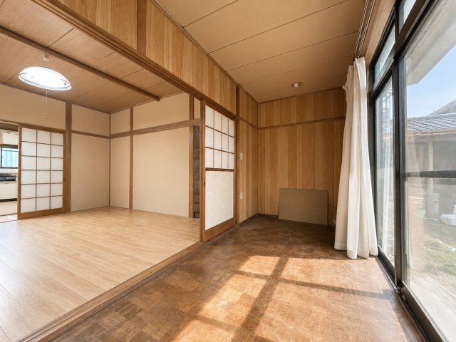 離れのある暮らし×137坪の敷地と豊富な部屋数を愉しむ家の洋室|使い勝手のいい洋室です