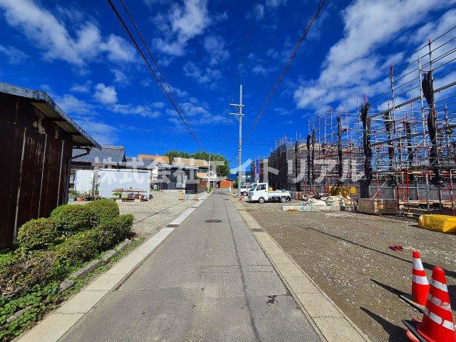 美濃加茂市本郷町　第12　新築戸建　全5棟の前面道路含む現地写真
