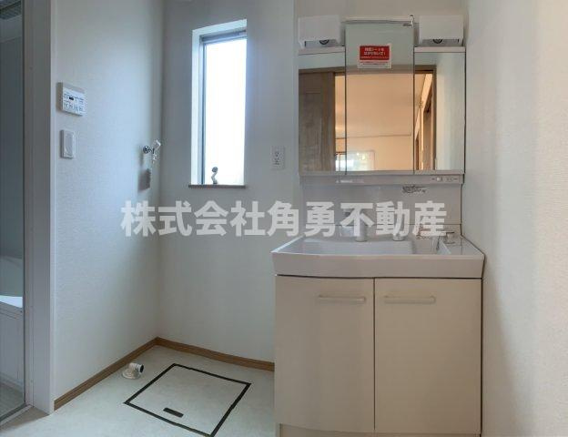 平塚市纒4丁目　新築一戸建て　B号棟の内観：施工例|《施工例》洗面化粧台