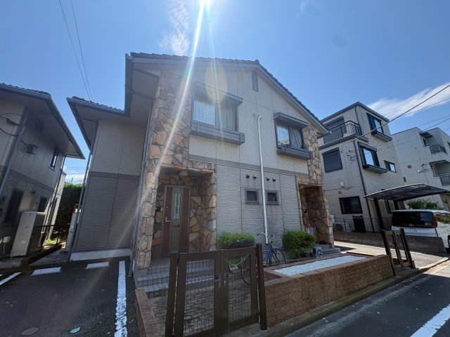 多摩市東寺方１丁目のタウンの外観