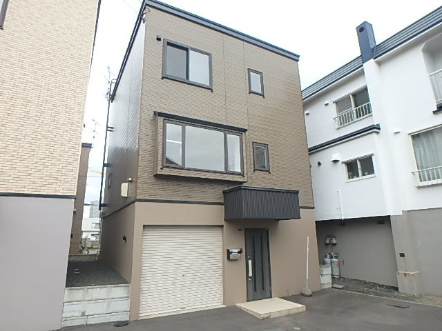 札幌市白石区菊水元町六条２丁目の一戸建て