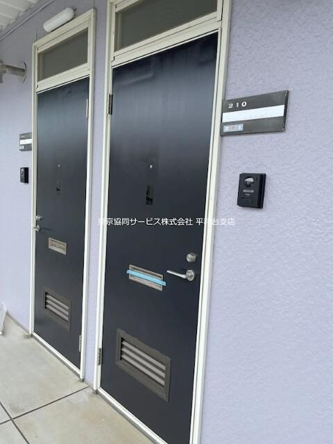 ジュネスハイムＡの玄関