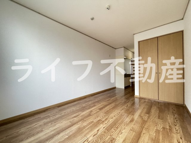 エステートピア中野の洋室|明るい洋室です