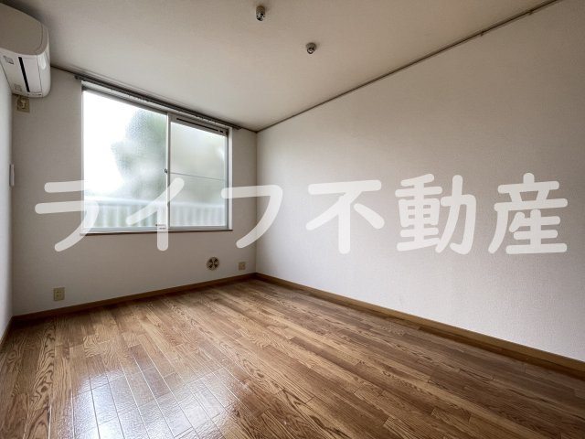 エステートピア中野の居間・リビング|リビングです