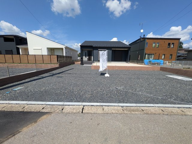 第1常総市坂手町　新築戸建　3号棟の外観|日当たりや広さを現地で体感してください。理想のガーデニングや家庭菜園を始めてみませんか。