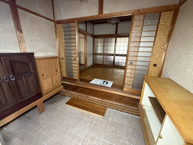 東松本戸建のエントランス