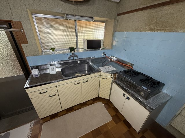 東松本戸建のキッチン