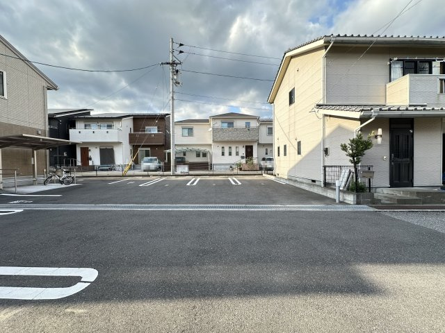 ルリの駐車場