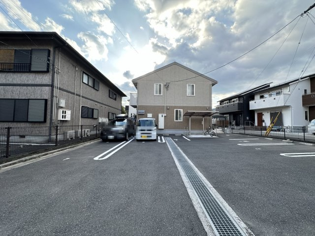 ルリの駐車場