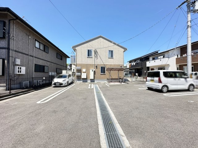 ルリの駐車場
