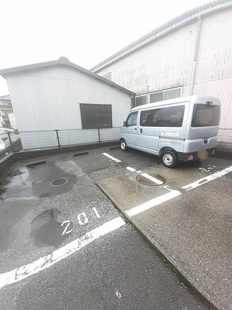 ハートフル園の駐車場|駐車場
